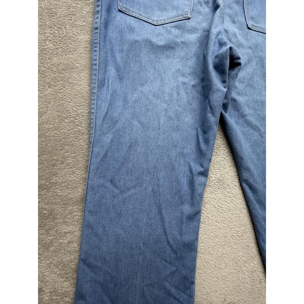 Wrangler Jeans Mens Measured 34x28 Light Wash Blue Straight Leg Classic Fits USA